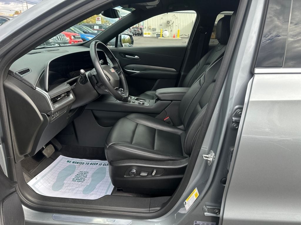 2024 Cadillac XT4 AWD Premium Luxury