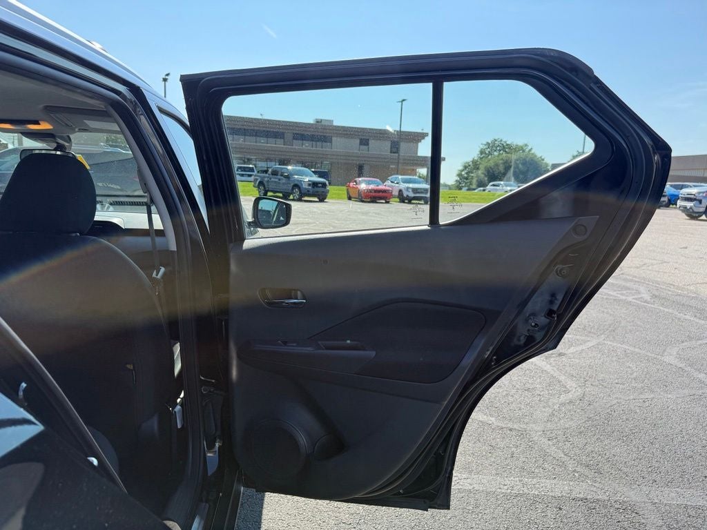 2023 Nissan Kicks SV Xtronic CVT