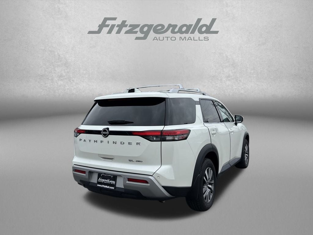2022 Nissan Pathfinder SL