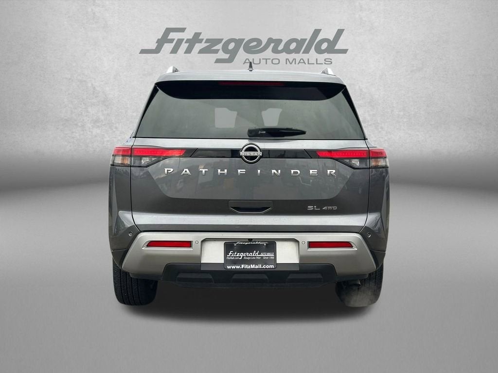 2025 Nissan Pathfinder SL