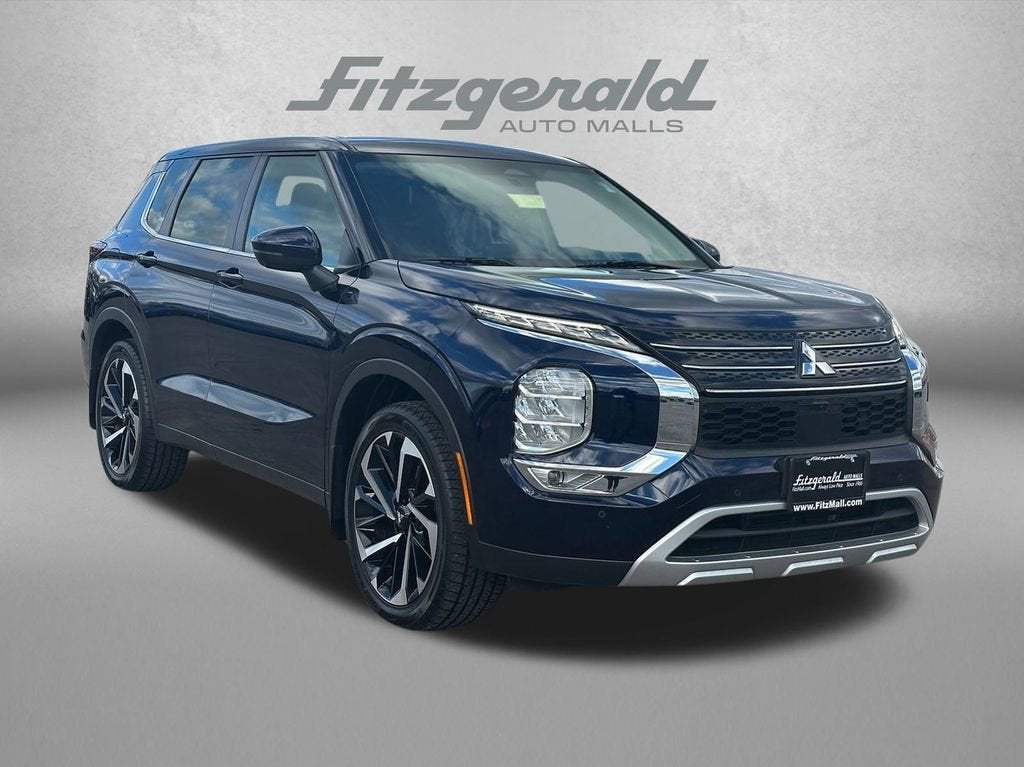 2022 Mitsubishi Outlander SE