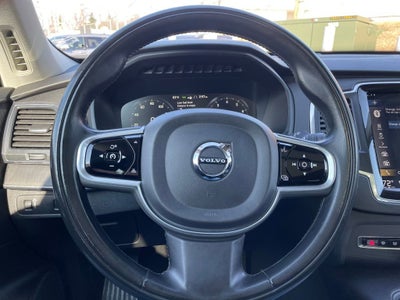 2020 Volvo XC90 Momentum