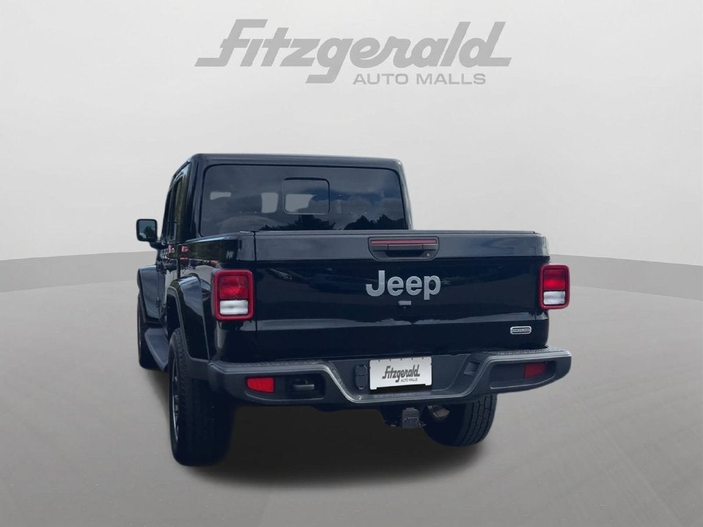 2022 Jeep Gladiator Overland