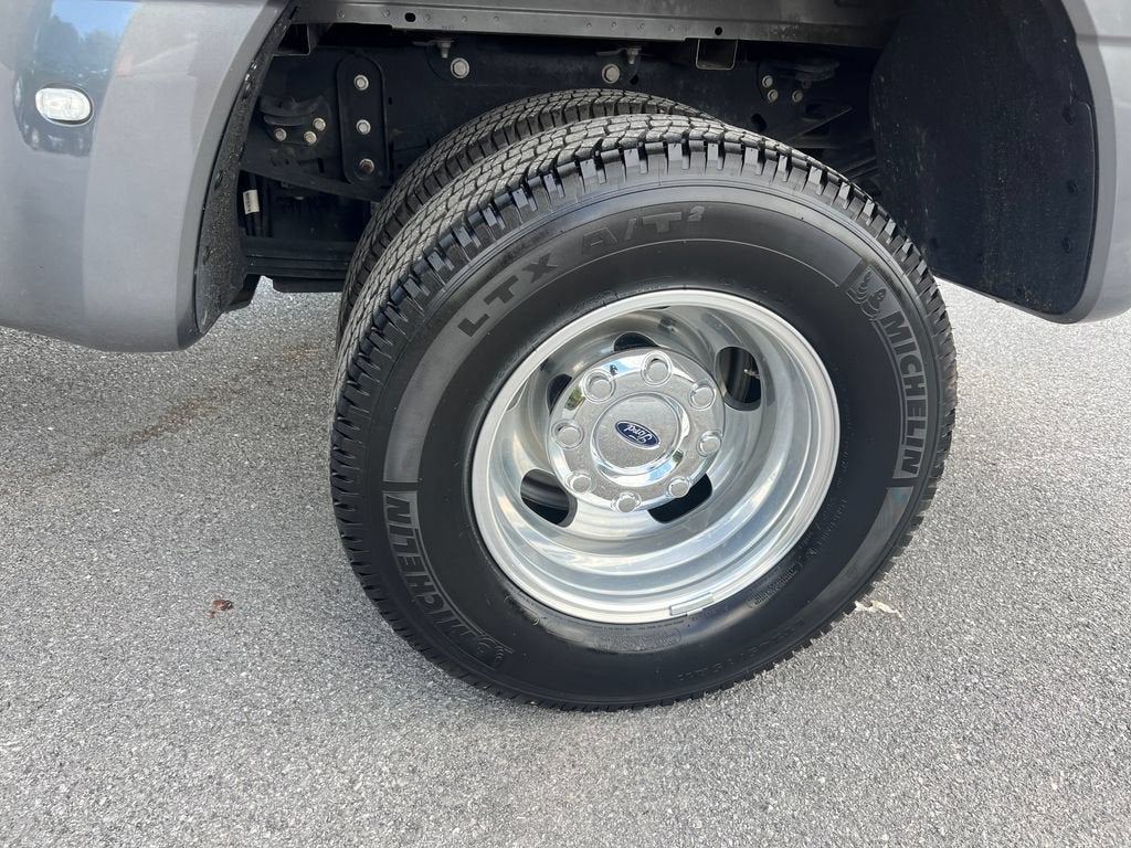 2023 Ford Super Duty F-350 DRW XL