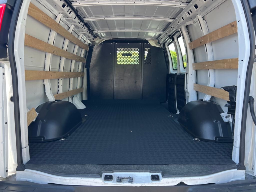 2024 Chevrolet Express Cargo 2500 WT