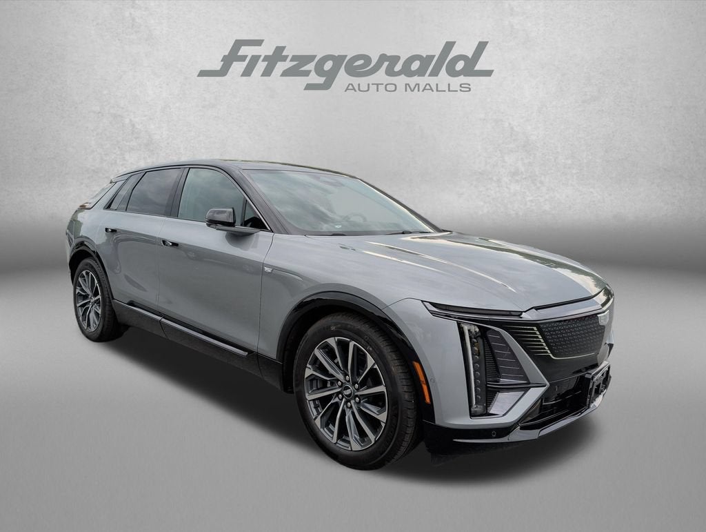 2024 Cadillac LYRIQ Sport 2