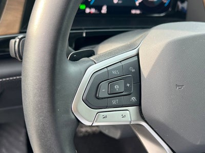 2025 Volkswagen Atlas 2.0T SE w/Technology