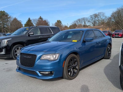 2022 Chrysler 300 Touring L