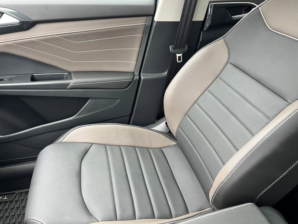 2024 Volkswagen Taos SEL