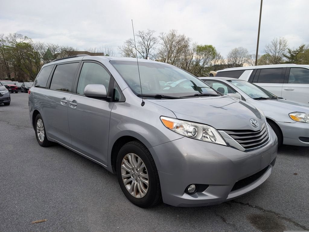 2014 Toyota Sienna XLE