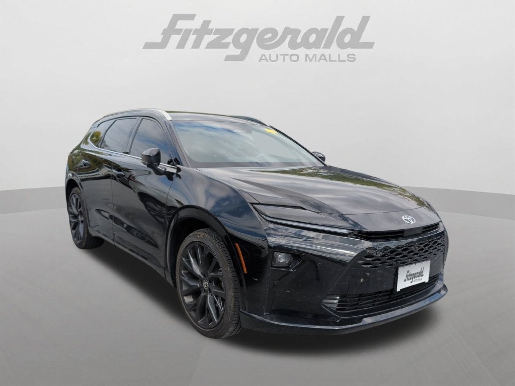 2025 Toyota Crown Signia XLE