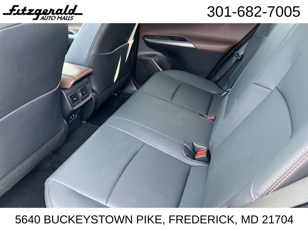 2022 Toyota Venza LE