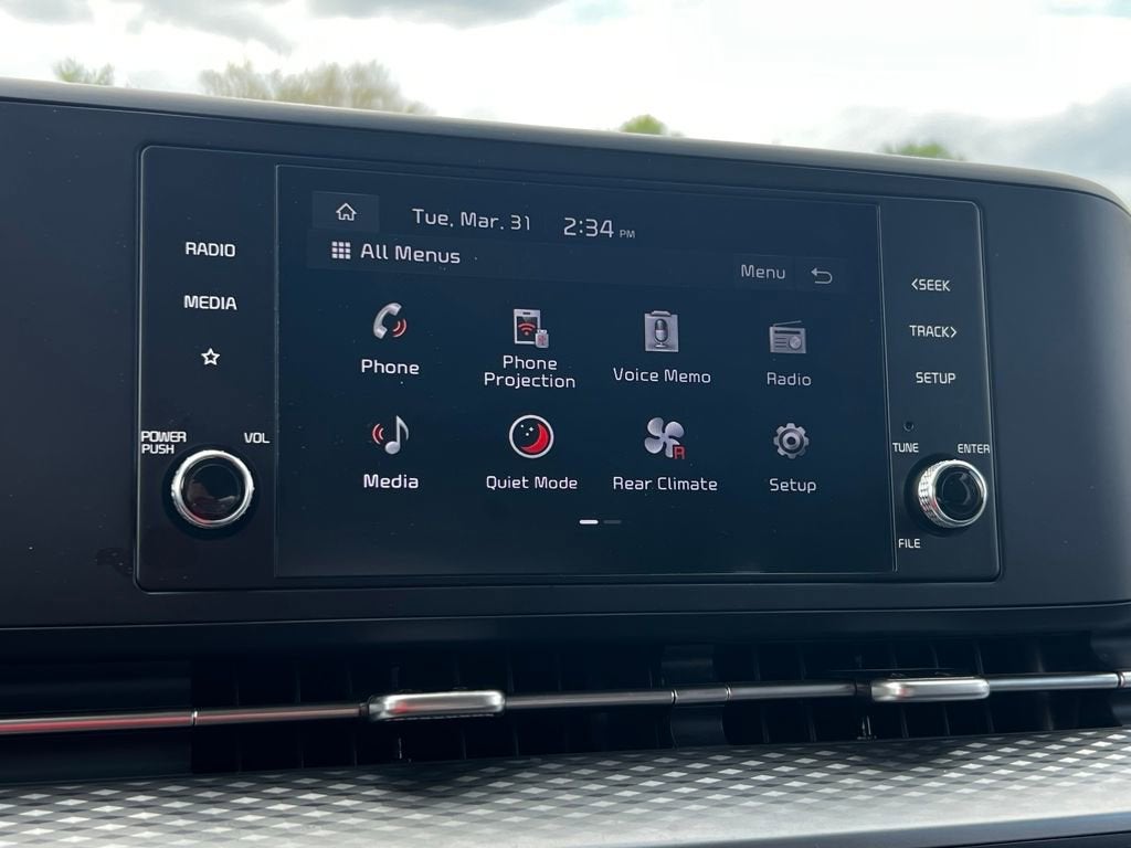 2024 Kia Carnival LX