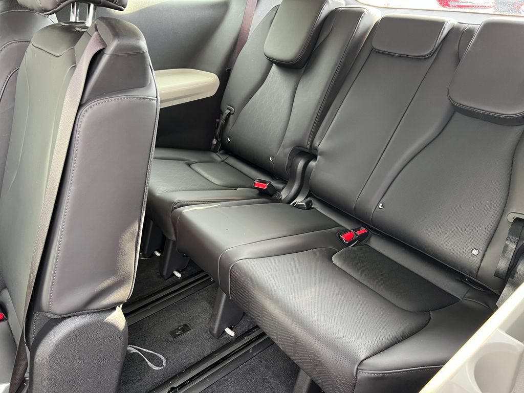 2023 Kia Carnival LX