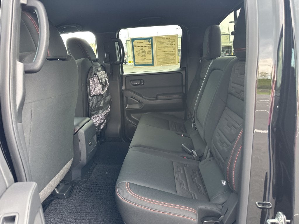 2025 Nissan Frontier Crew Cab PRO-4X 4x4