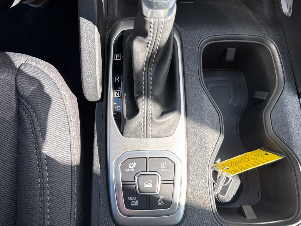 2027 Nissan Frontier Crew Cab SV