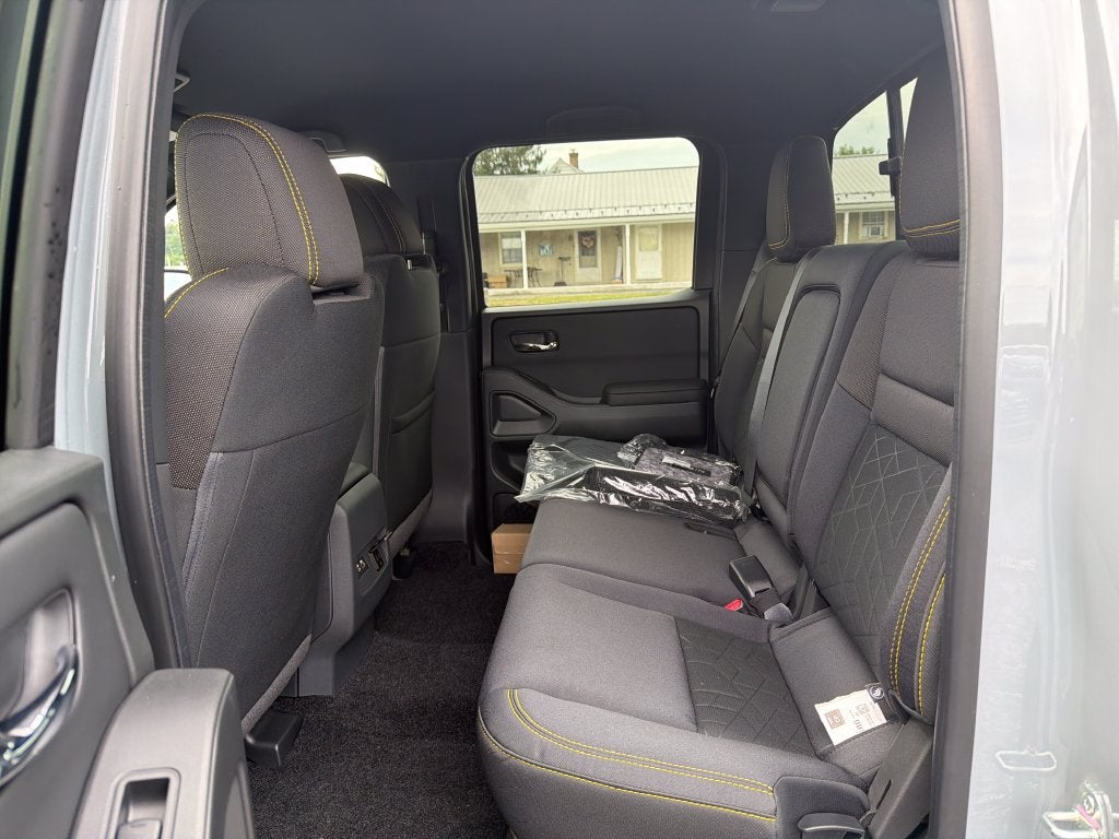 2027 Nissan Frontier Crew Cab SV