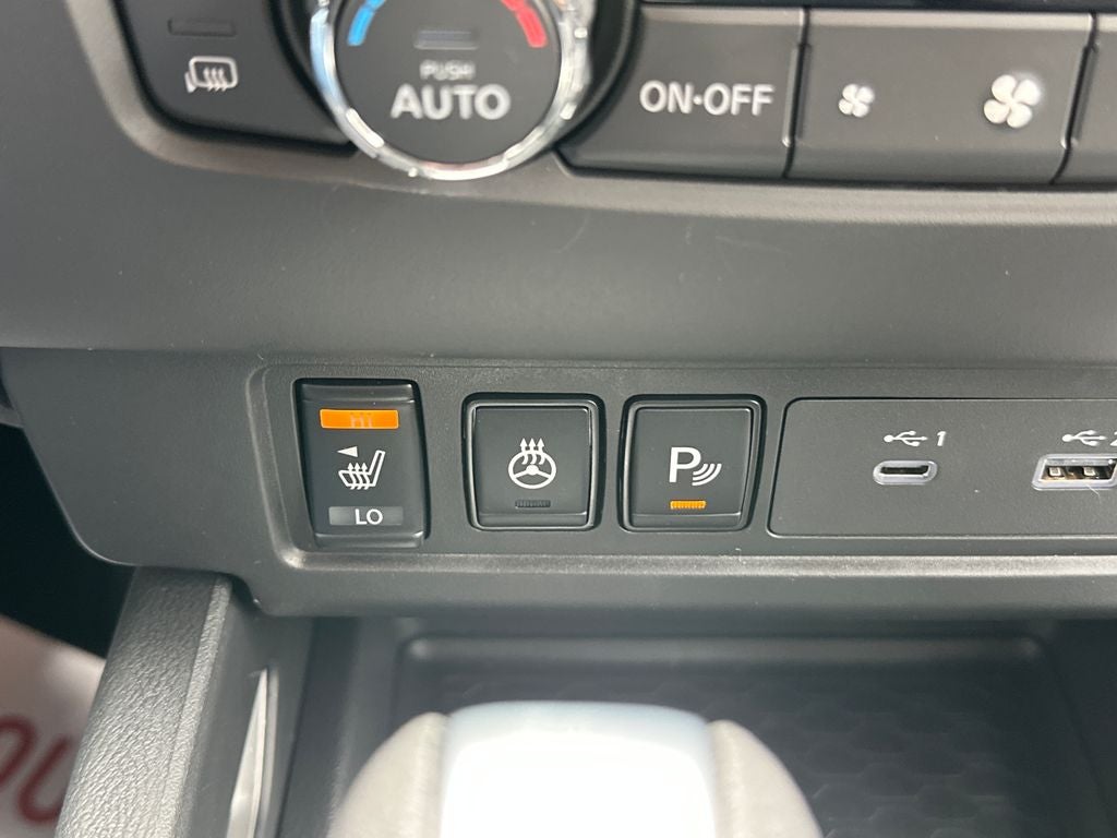 2026 Nissan Frontier Crew Cab SV