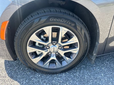 2023 Chrysler Pacifica Hybrid Pinnacle