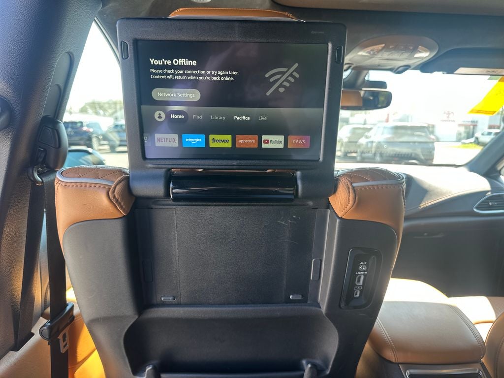 2023 Chrysler Pacifica Hybrid Pinnacle