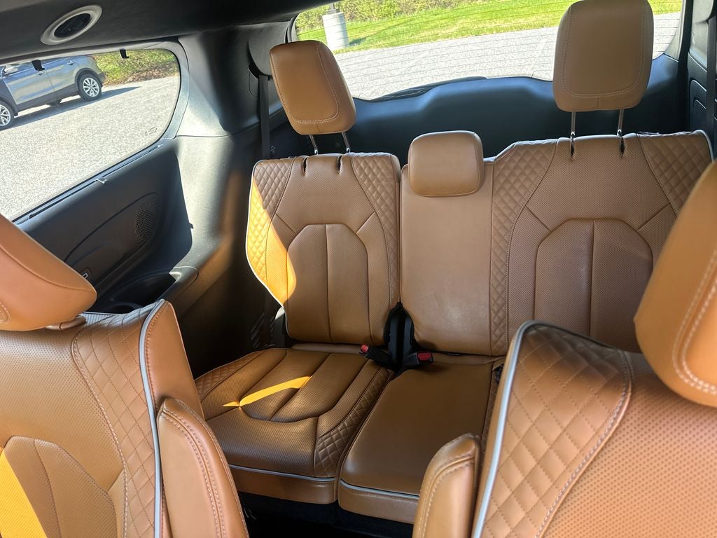 2023 Chrysler Pacifica Hybrid Pinnacle