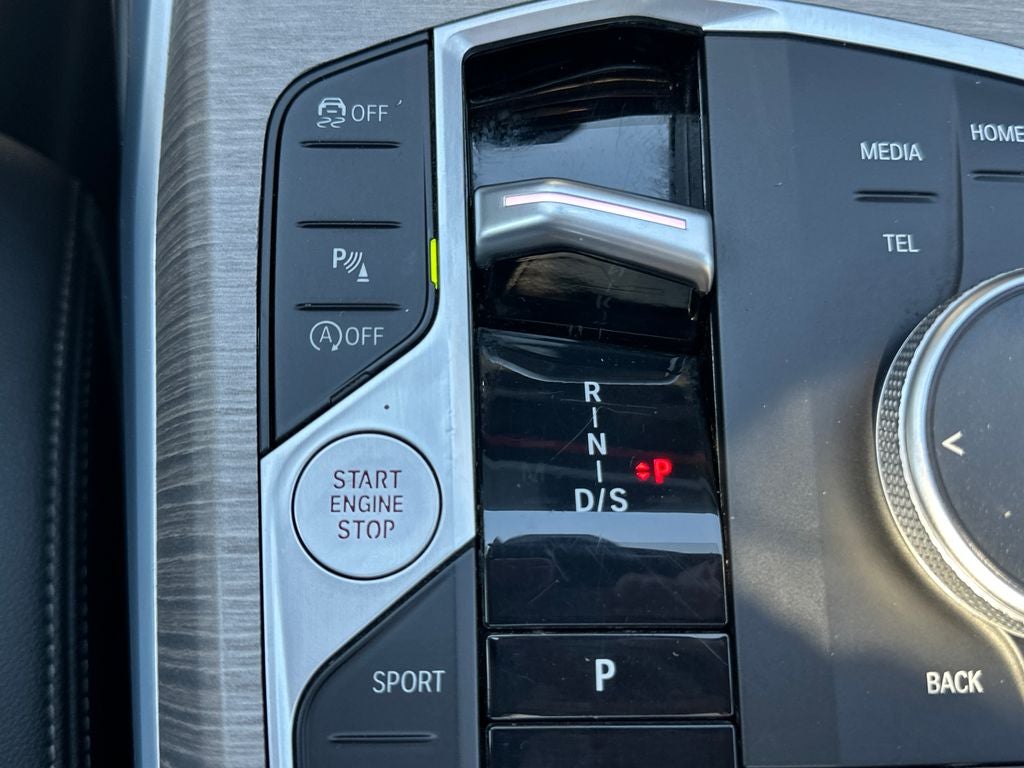 2025 BMW 3 Series 330i