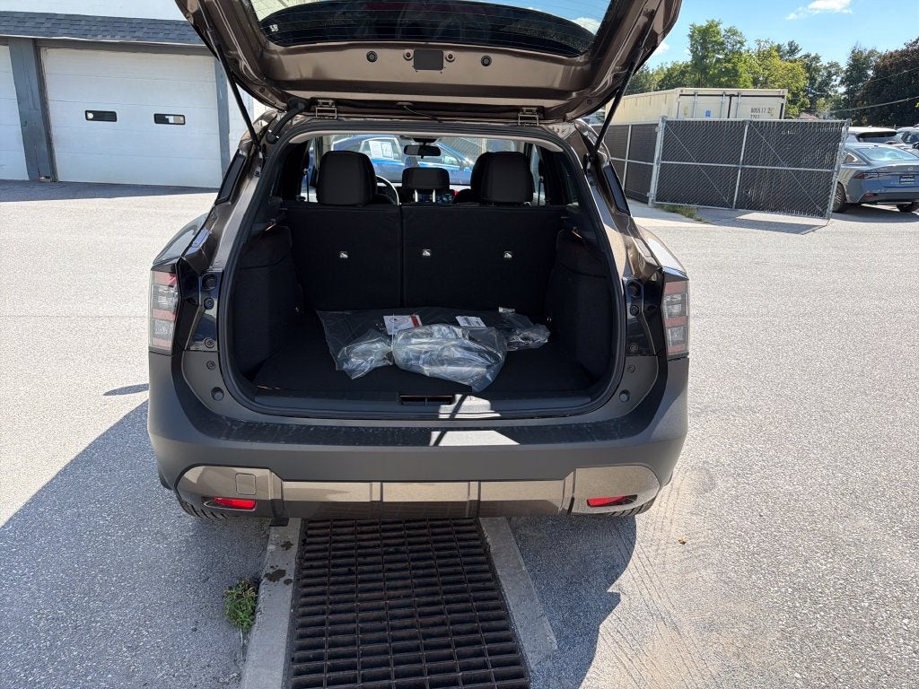 2027 Nissan Kicks SV