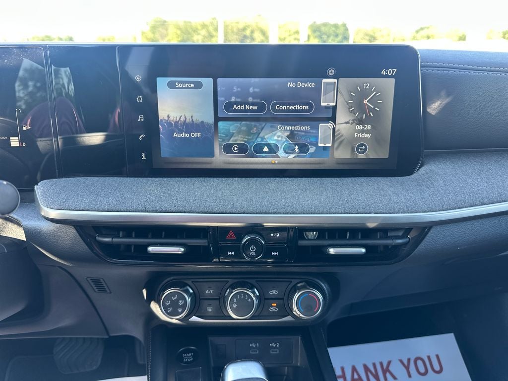 2025 Nissan Kicks SV