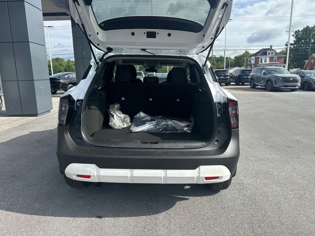 2027 Nissan Kicks SV