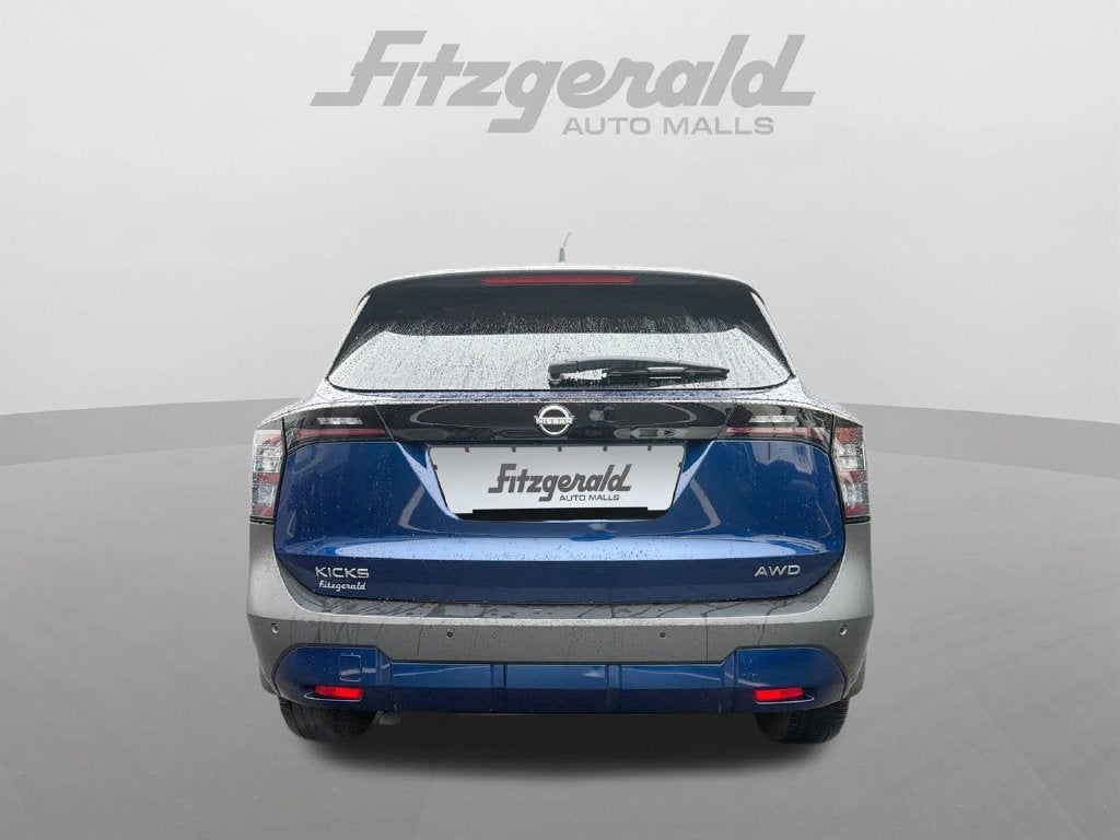 2025 Nissan Kicks SV