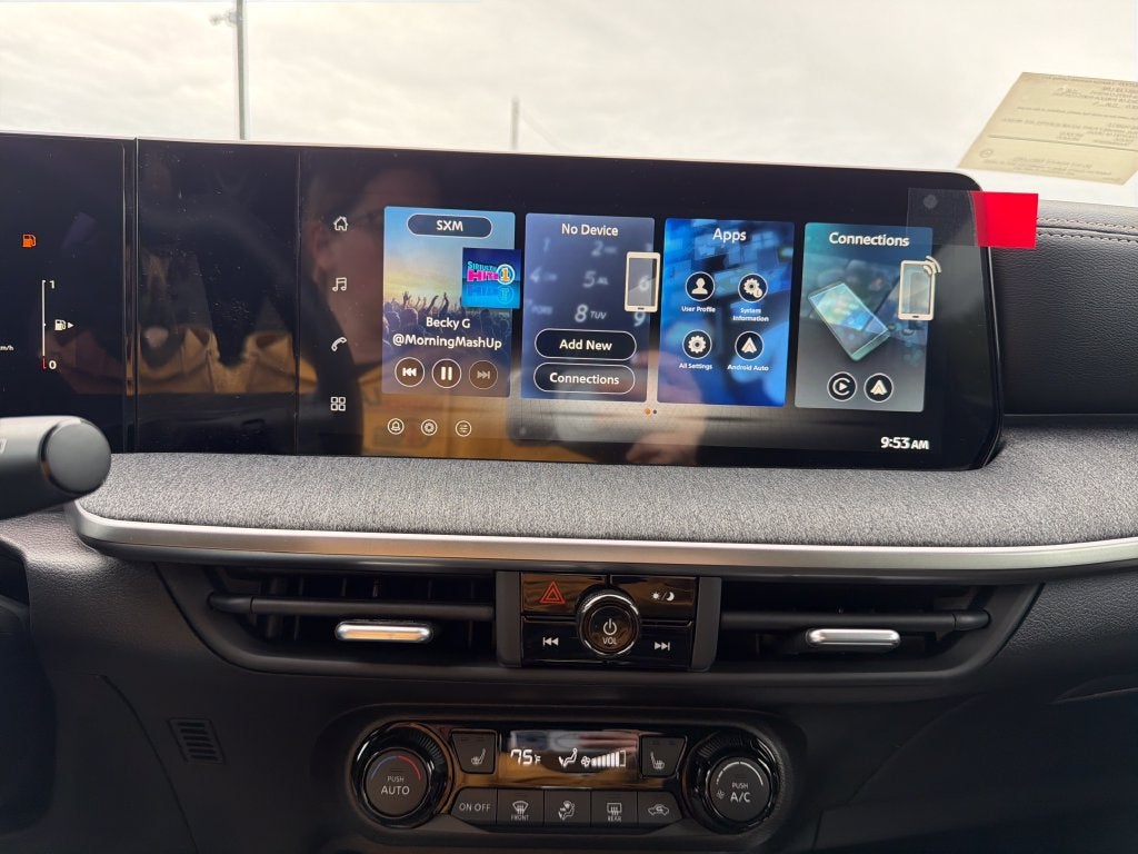2027 Nissan Kicks SV
