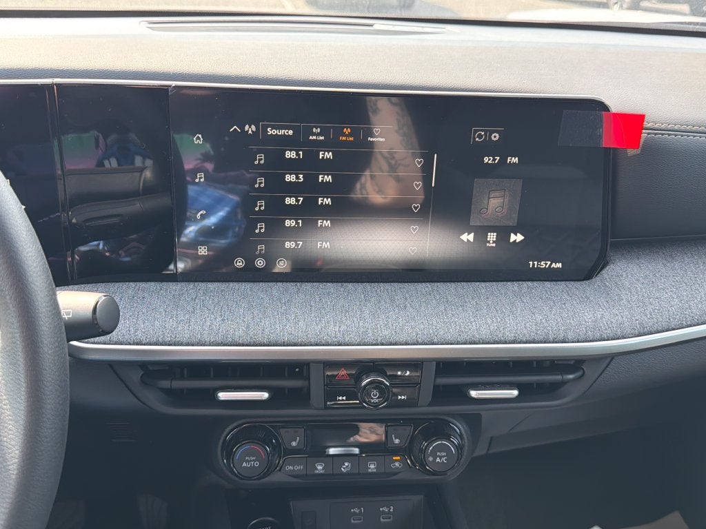 2027 Nissan Kicks SV