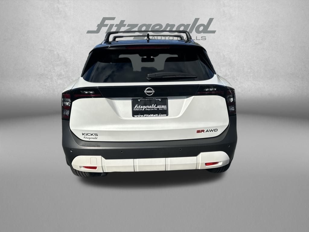 2026 Nissan Kicks SR