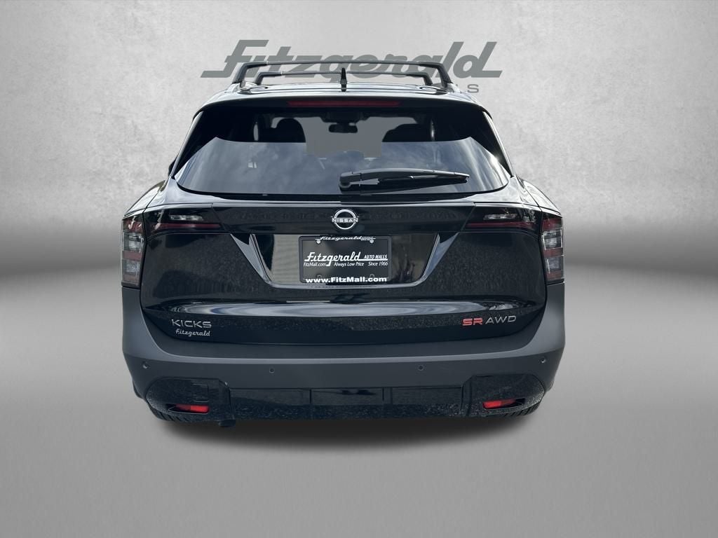 2026 Nissan Kicks SR