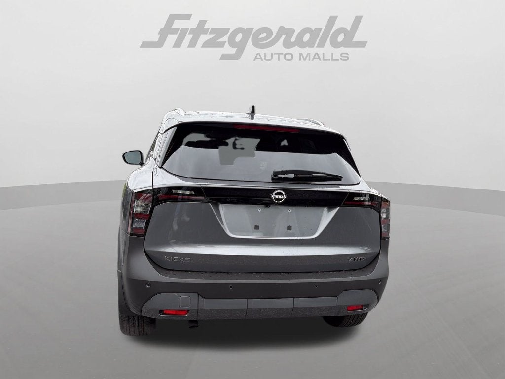 2027 Nissan Kicks SR