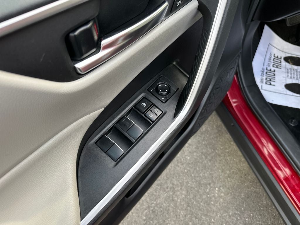 2021 Toyota RAV4 Hybrid XLE Premium