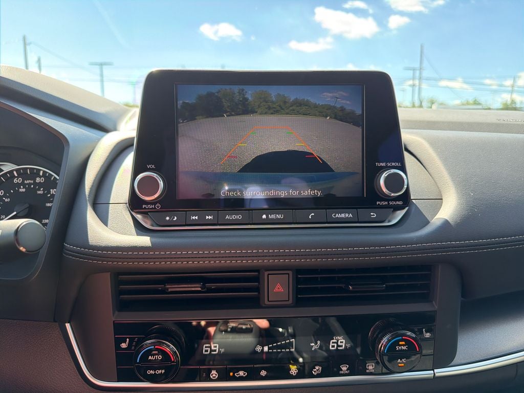 2026 Nissan Rogue SV