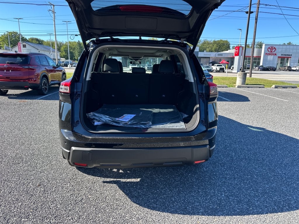 2026 Nissan Rogue Dark Armor™
