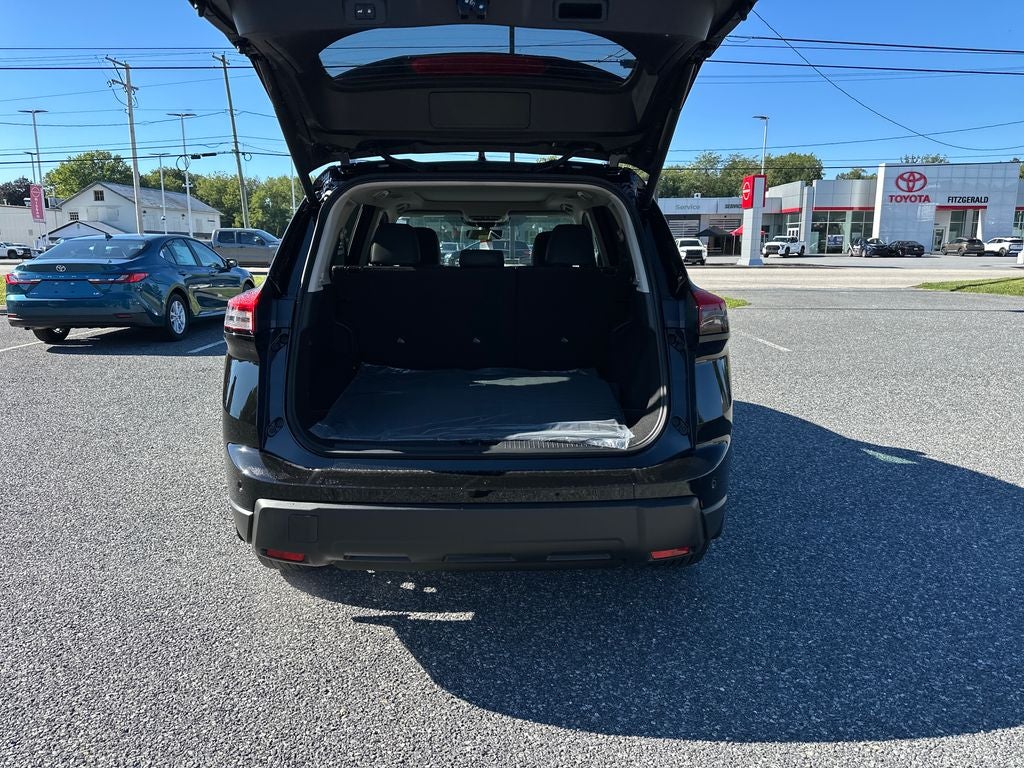2026 Nissan Rogue Dark Armor™