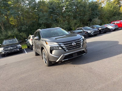 2024 Nissan Rogue SL