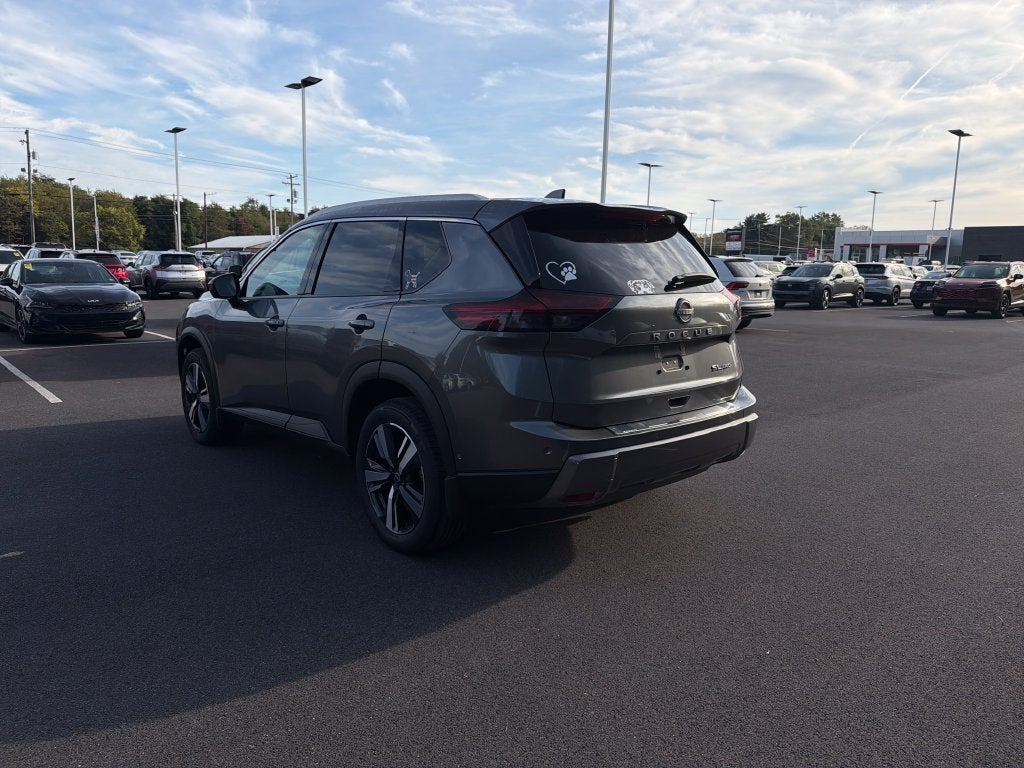 2024 Nissan Rogue SL