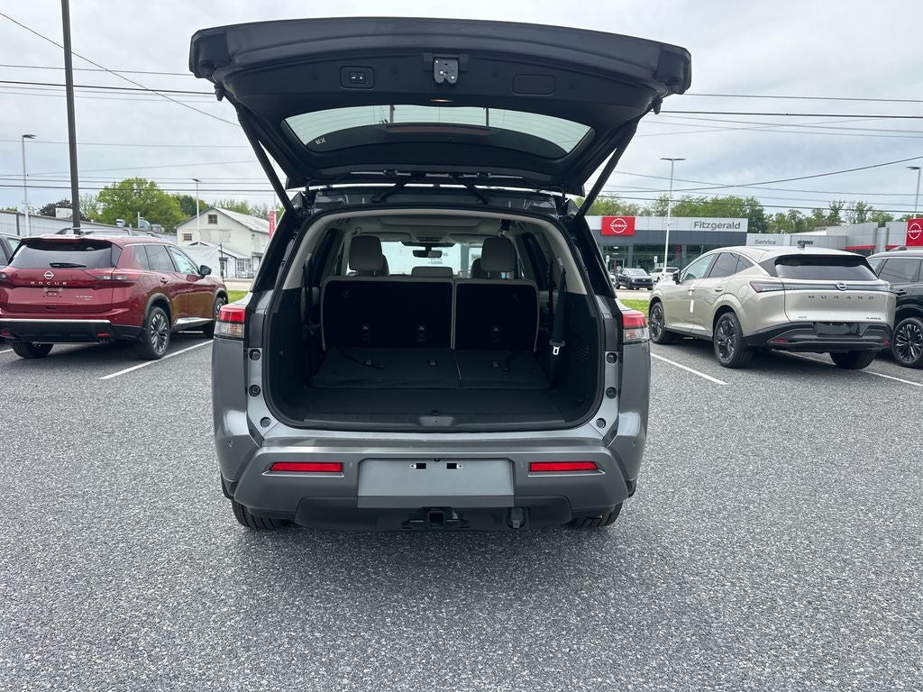 2026 Nissan Pathfinder SL