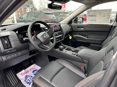 2026 Nissan Pathfinder SL