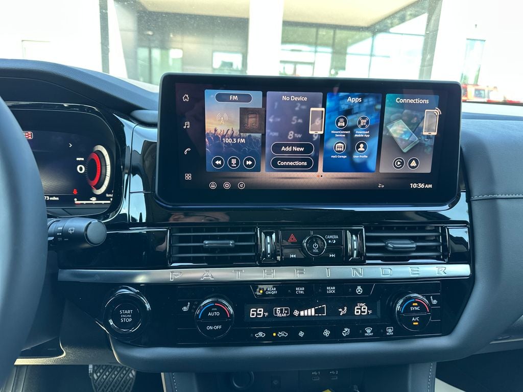2026 Nissan Pathfinder SL