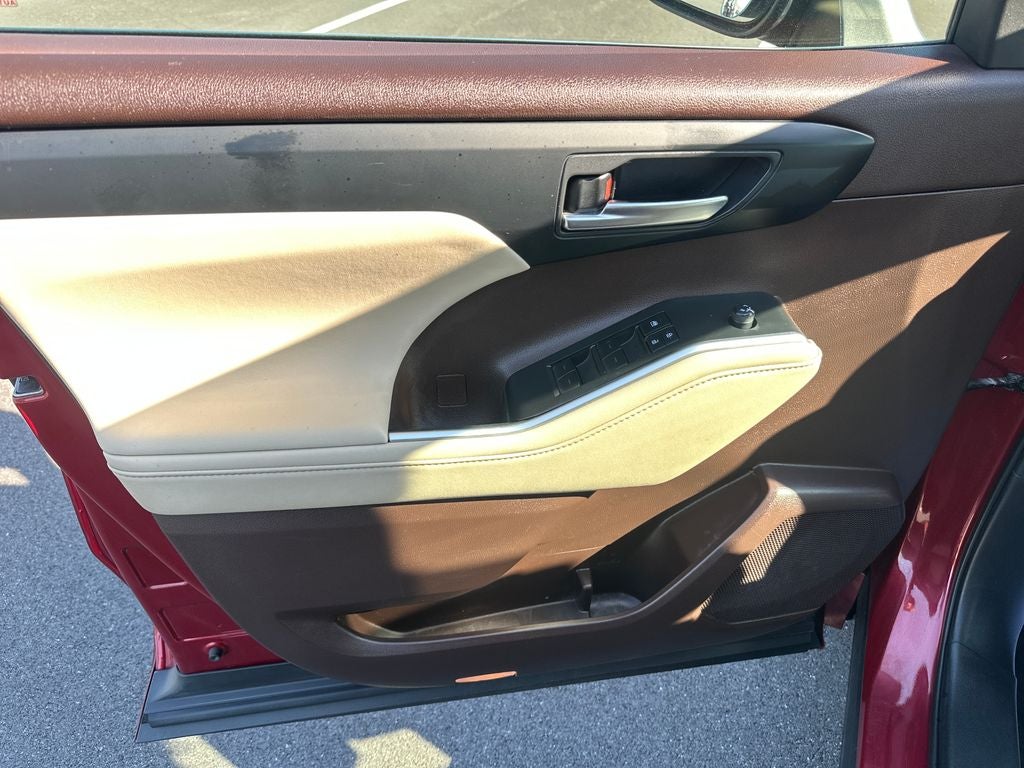2020 Toyota Highlander Hybrid XLE
