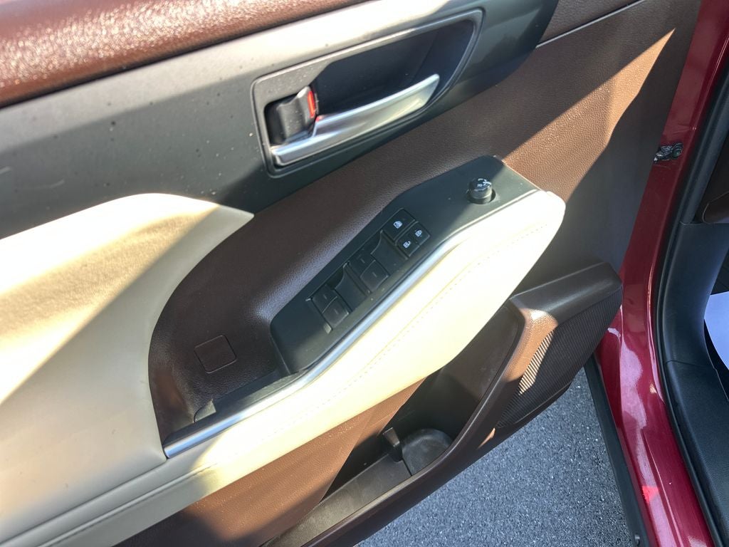 2020 Toyota Highlander Hybrid XLE