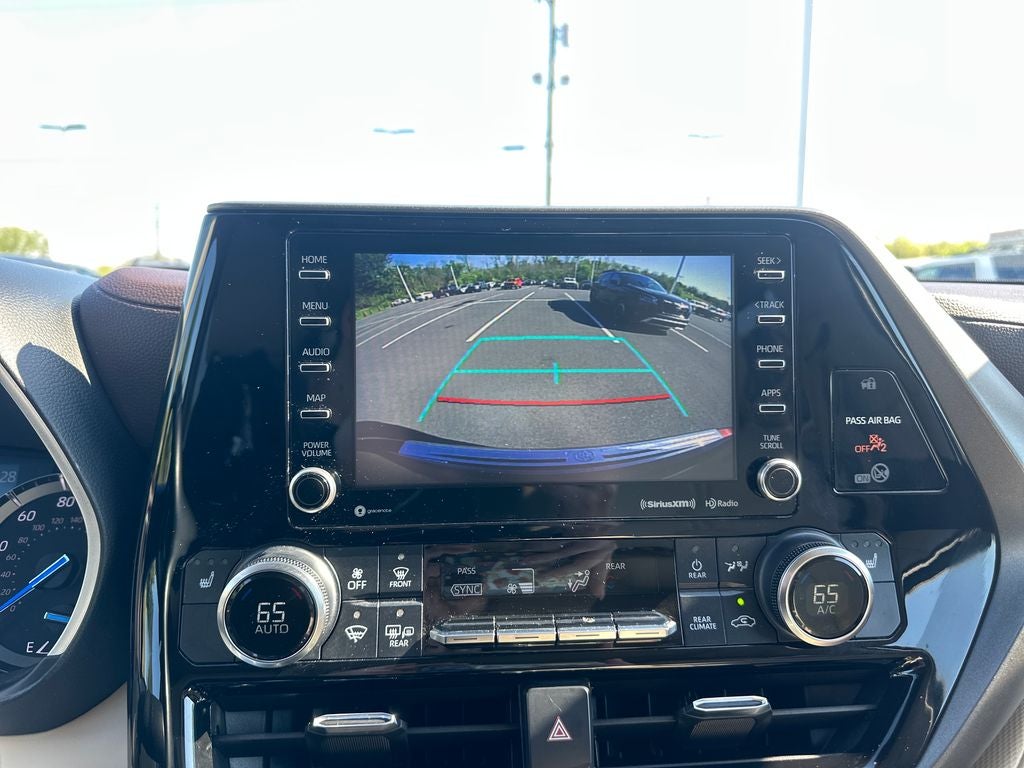 2020 Toyota Highlander Hybrid XLE