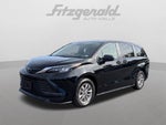 2025 Toyota Sienna LE 8 Passenger