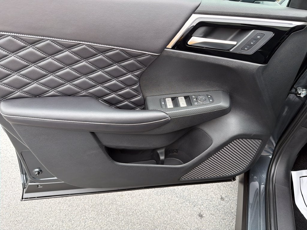 2026 Nissan Rogue Plug-In Hybrid Platinum