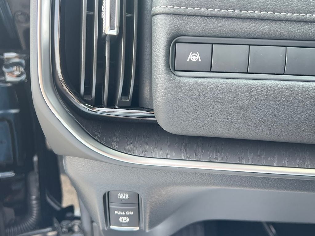 2025 Nissan Armada SV